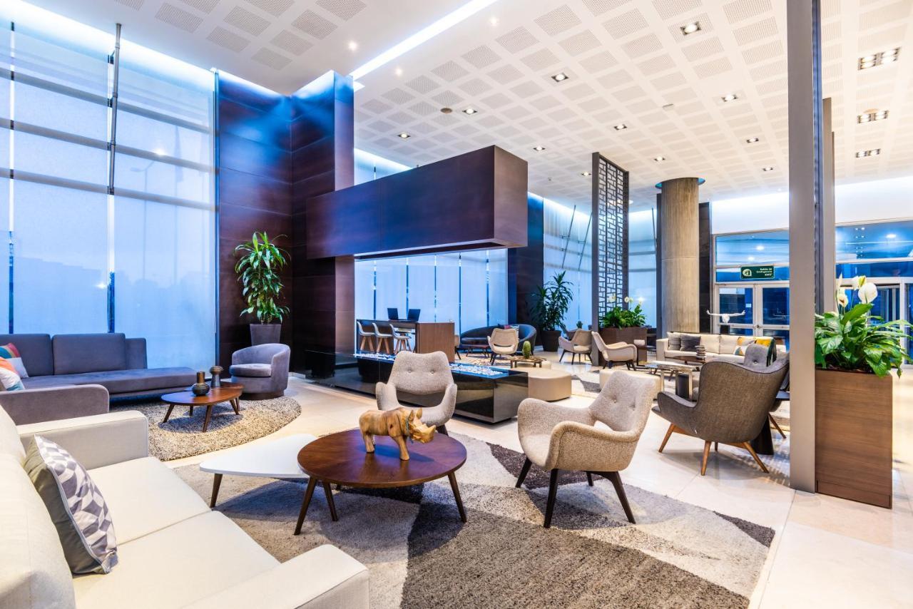 ホテル Hilton Doubletree Bogota Salitre Ar エクステリア 写真 The lounge at the airport