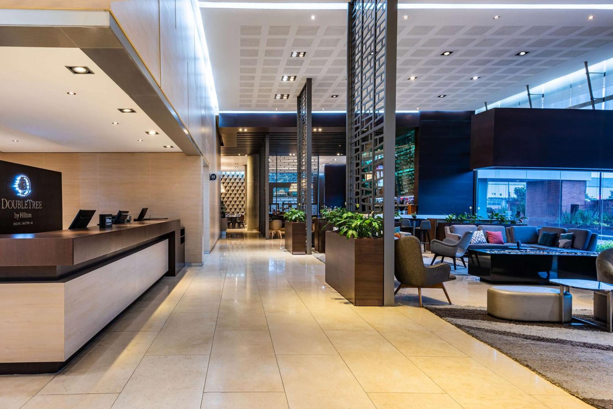 ホテル Hilton Doubletree Bogota Salitre Ar エクステリア 写真 The lobby of the hotel